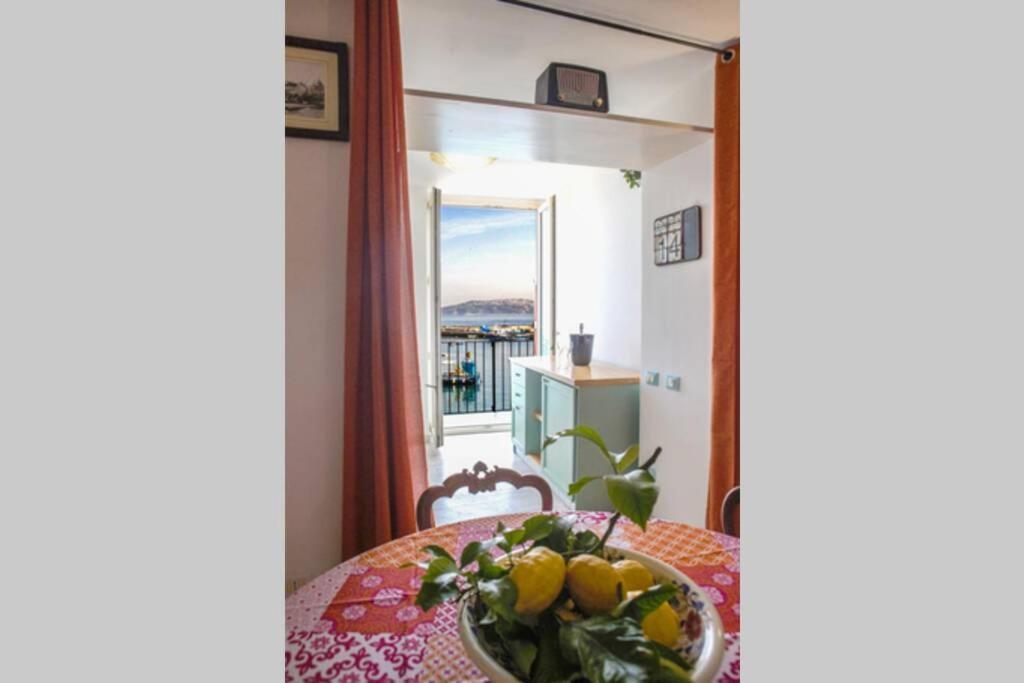 Apartamento L Angolo Segreto Di Giovanni Il Pescatore Procida Exterior foto