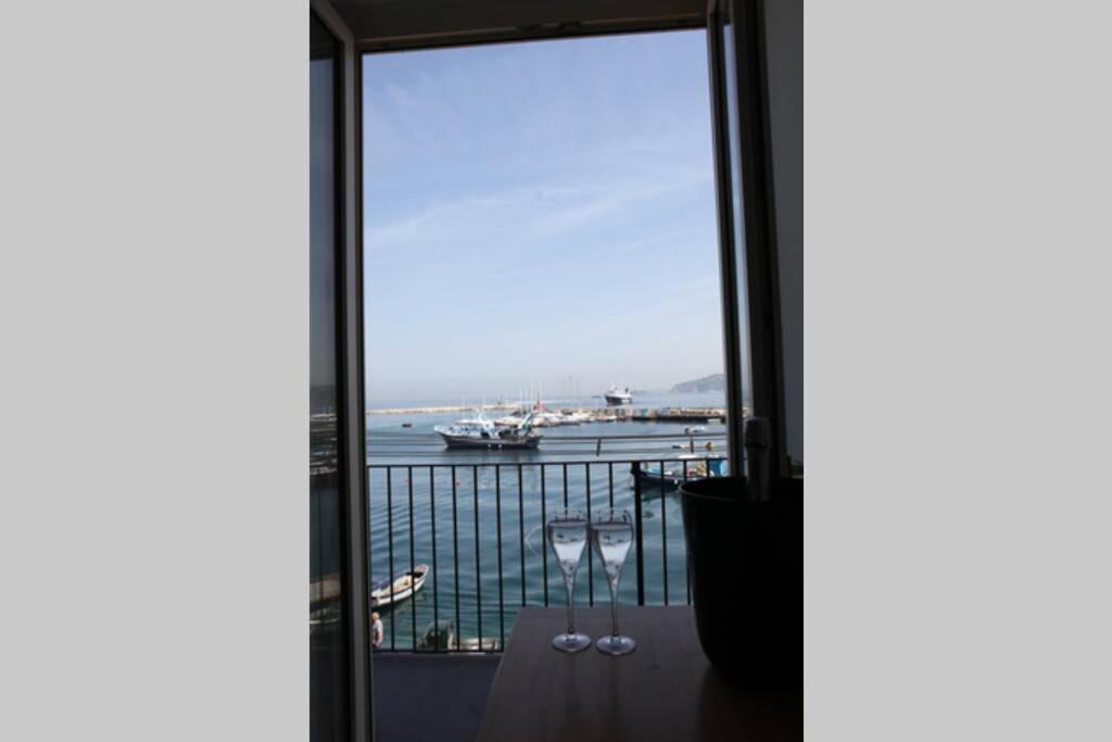 Apartamento L Angolo Segreto Di Giovanni Il Pescatore Procida Exterior foto